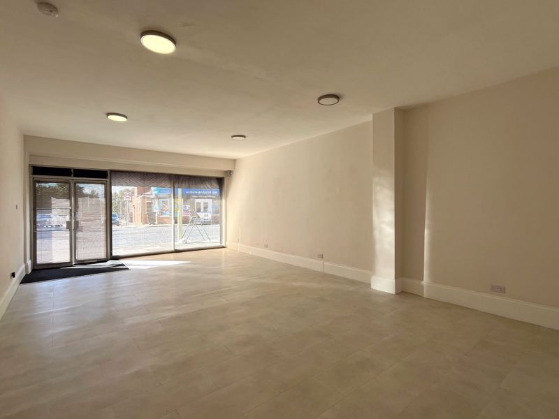 Property photo 1 of 8 Photo 7