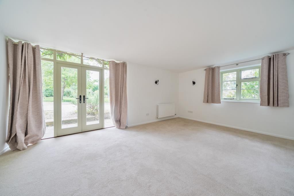 Property photo 2 of 21 Internal
