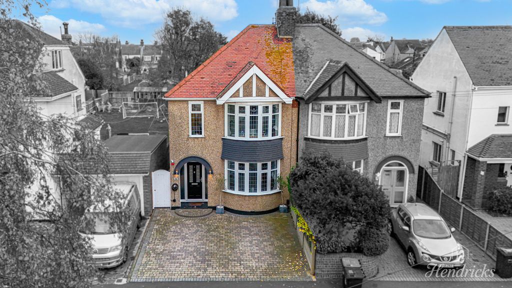 Property photo 1 of 31