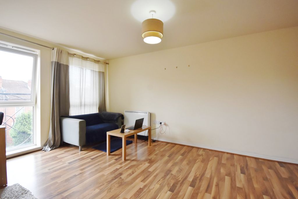 Property photo 2 of 7