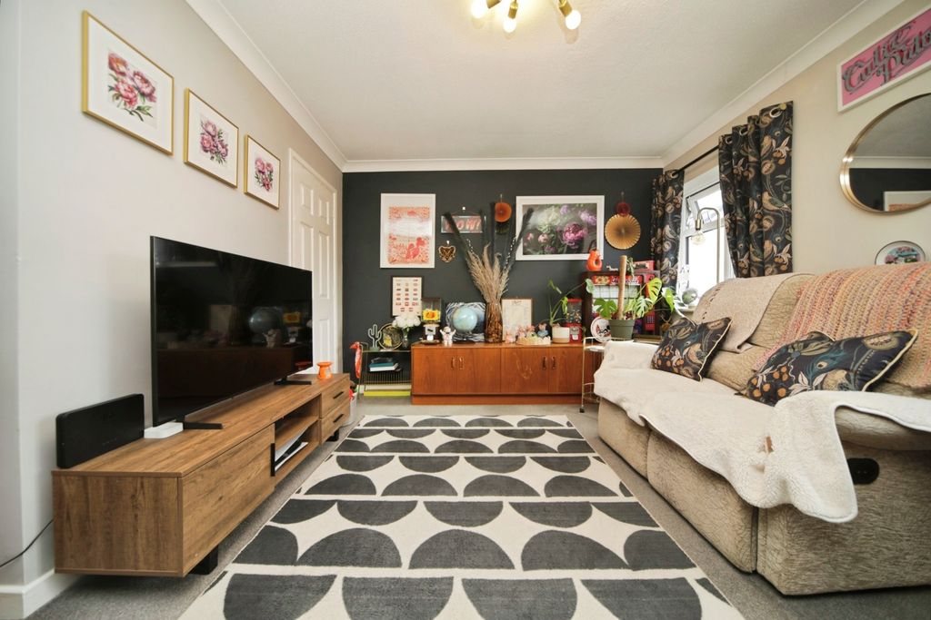 Property photo 1 of 13 Photo