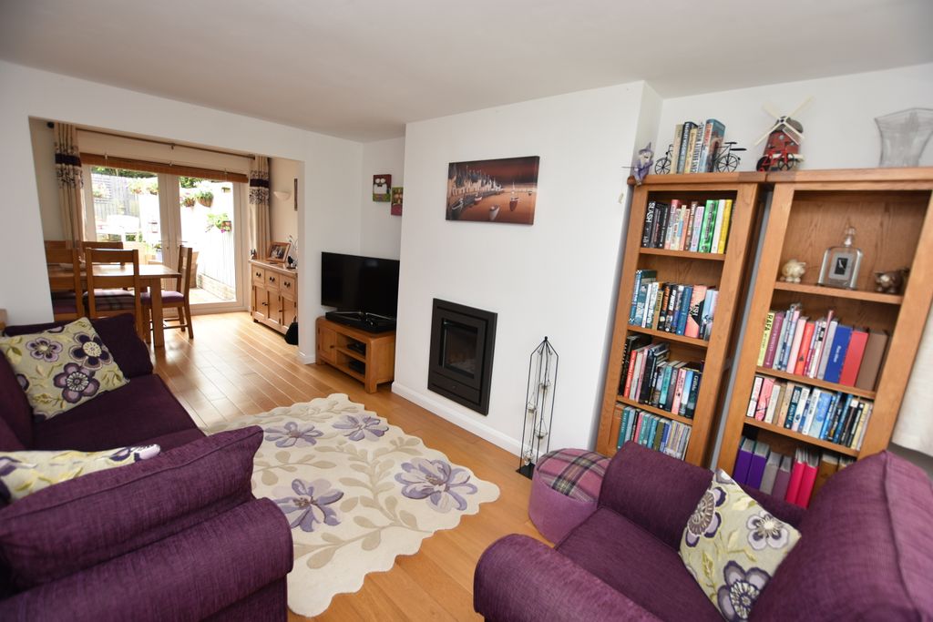 Property photo 2 of 22