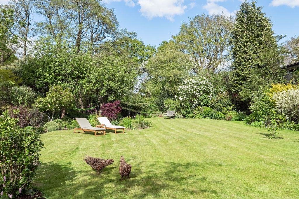 Property photo 2 of 38