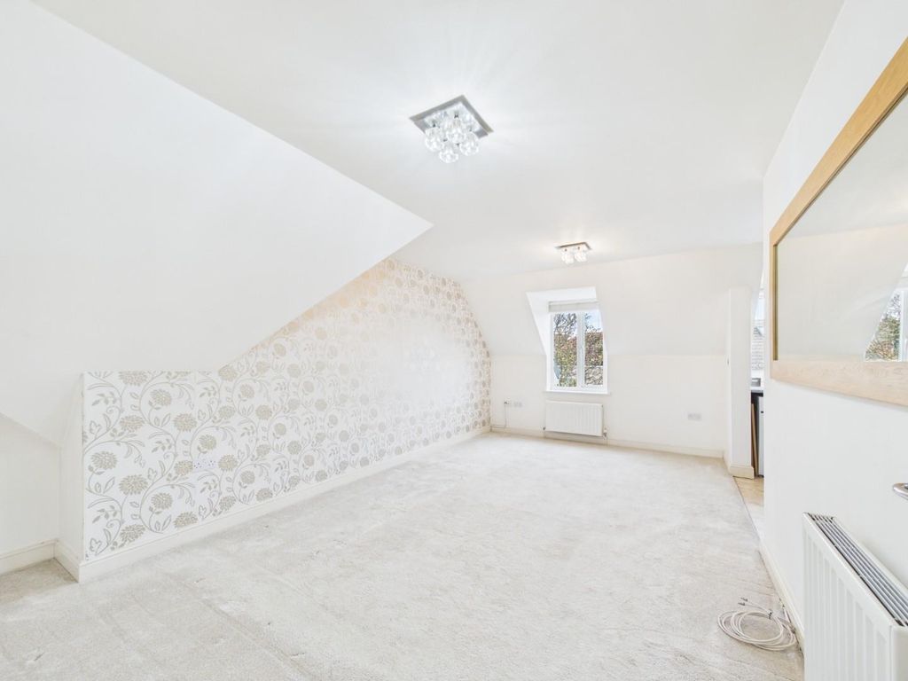 Property photo 3 of 24 Cam01576G0-Pr0343-Still018.Jpg