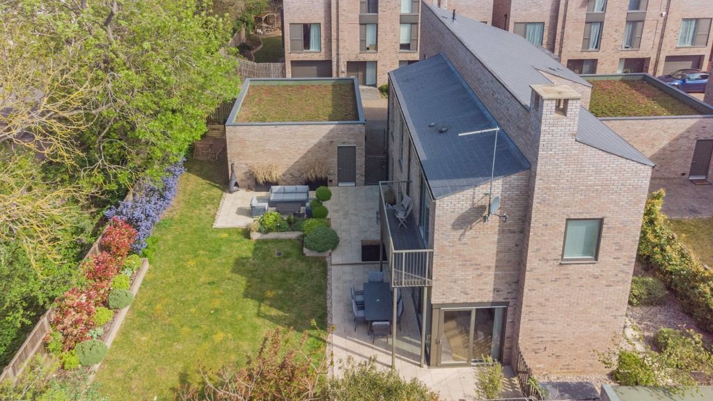 Additional image 21 of 4 bed detached house to rentBrook End Close, Trumpington, Cambridge, Cambridgeshire CB2