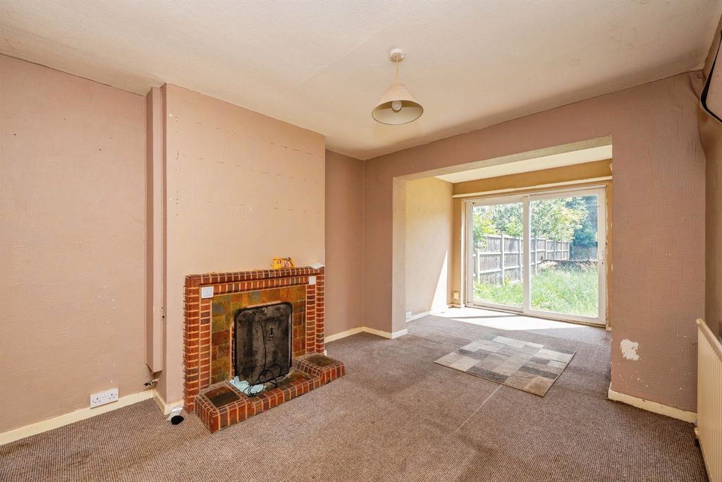 Property photo 3 of 11