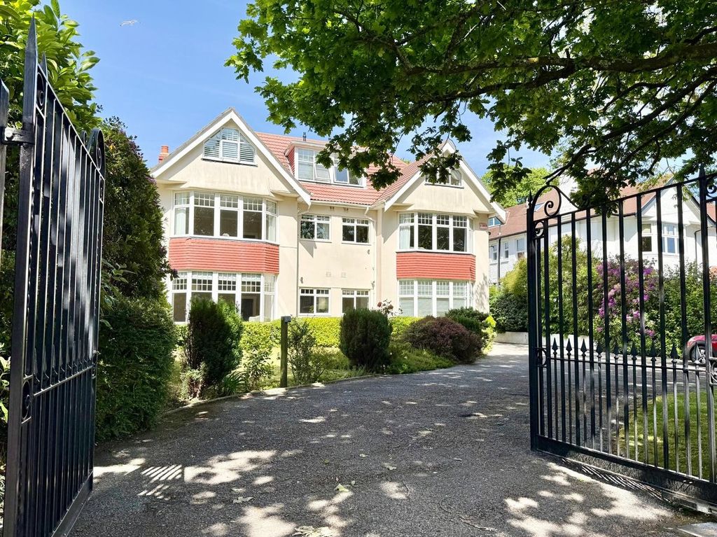 Property photo 1 of 25