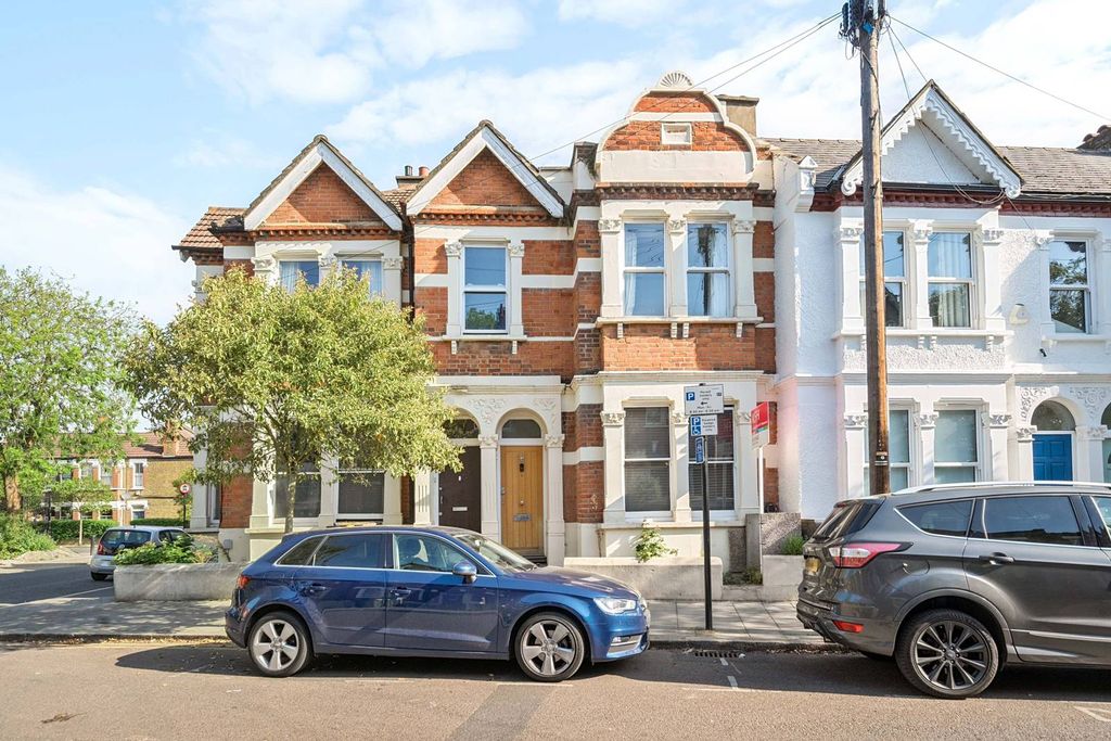 Property photo 2 of 11