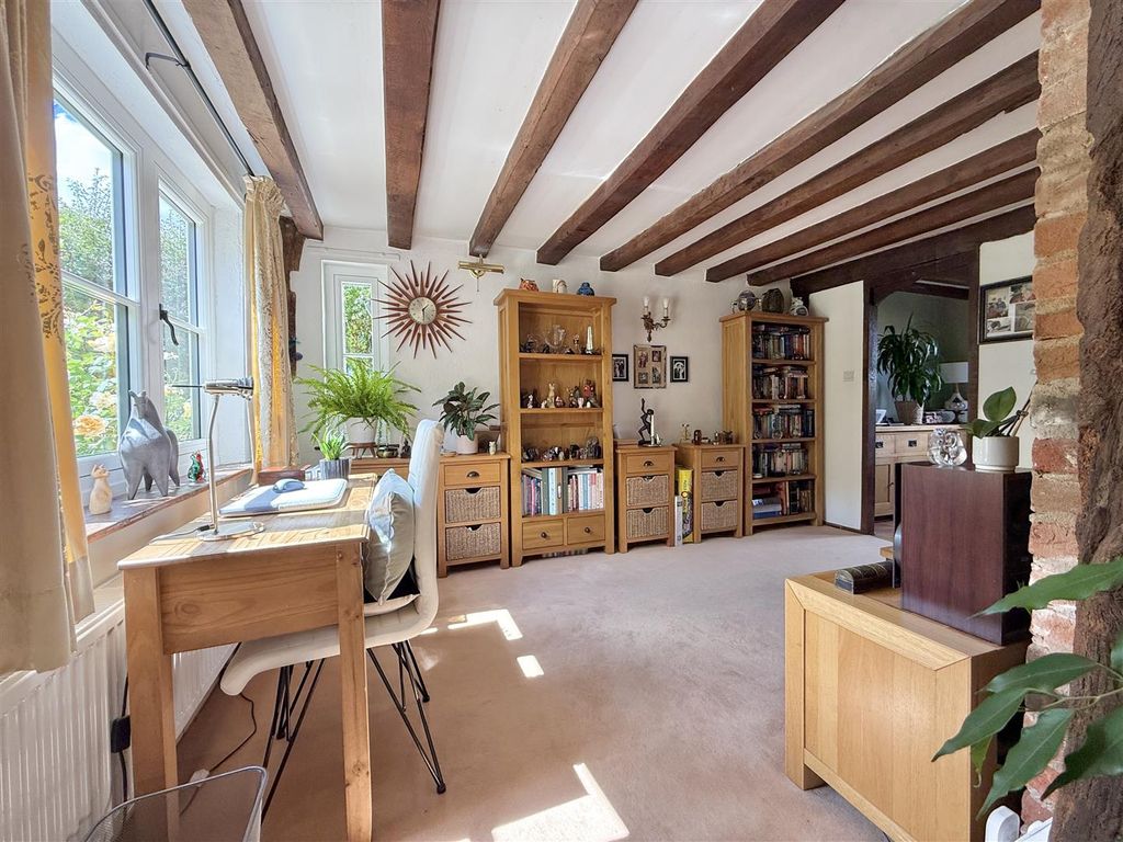 Property photo 3 of 25