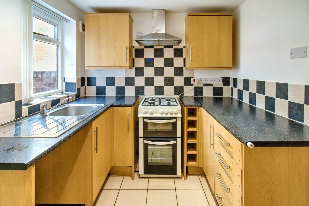 Property photo 2 of 19