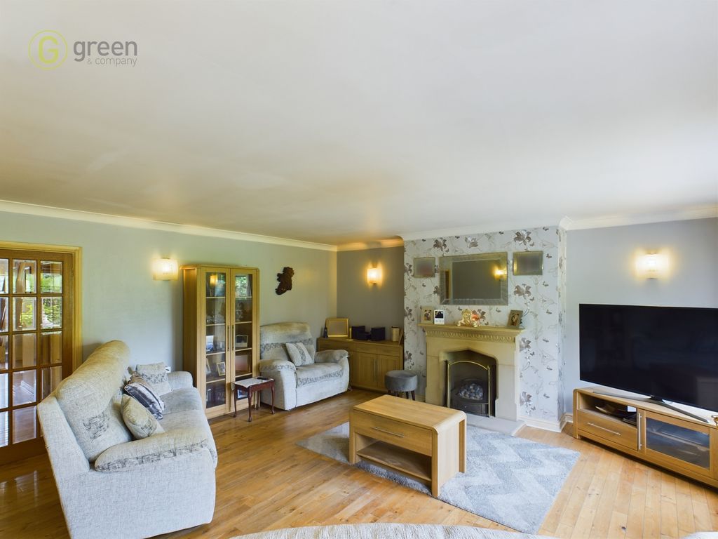 Property photo 2 of 27