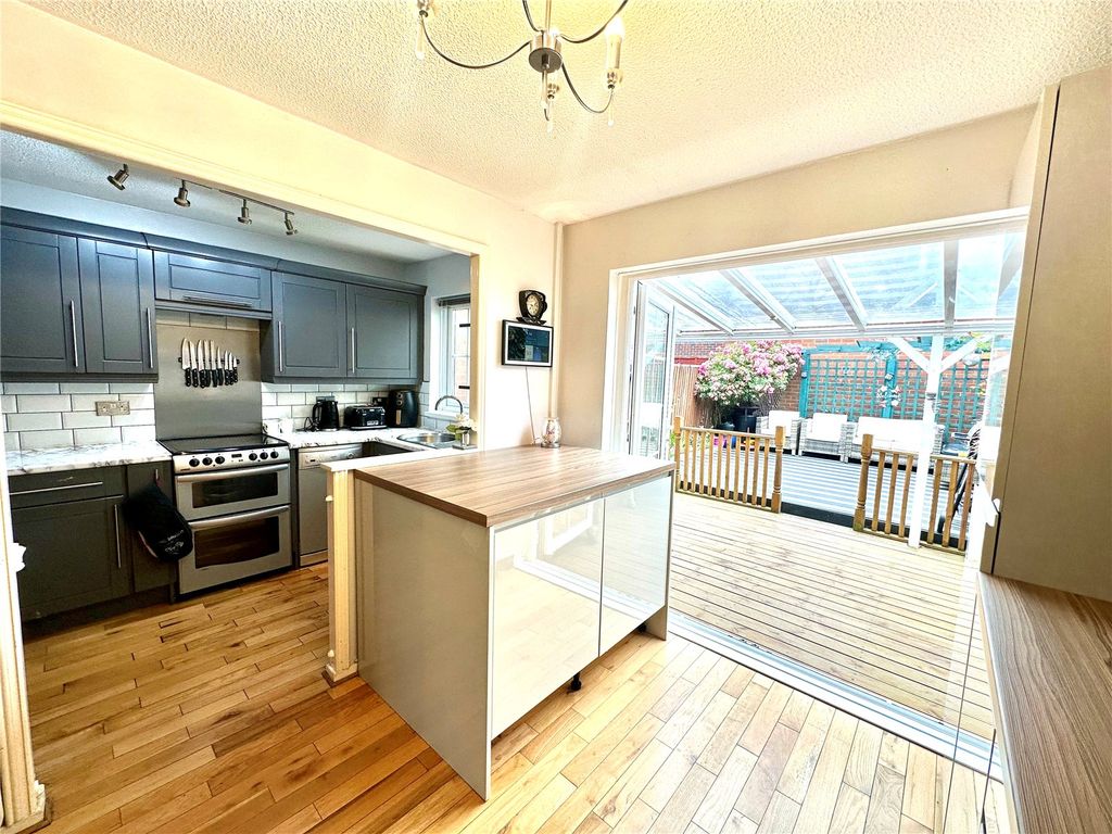 Property photo 2 of 15 Picture No. 10