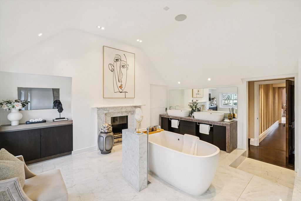 Additional image 15 of 8 bed terraced house to rentCheyne Walk & Cheyne Mews, London SW3