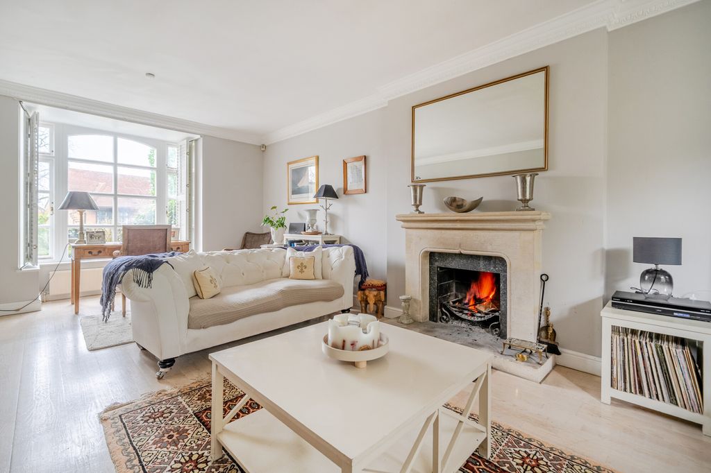 Property photo 3 of 14