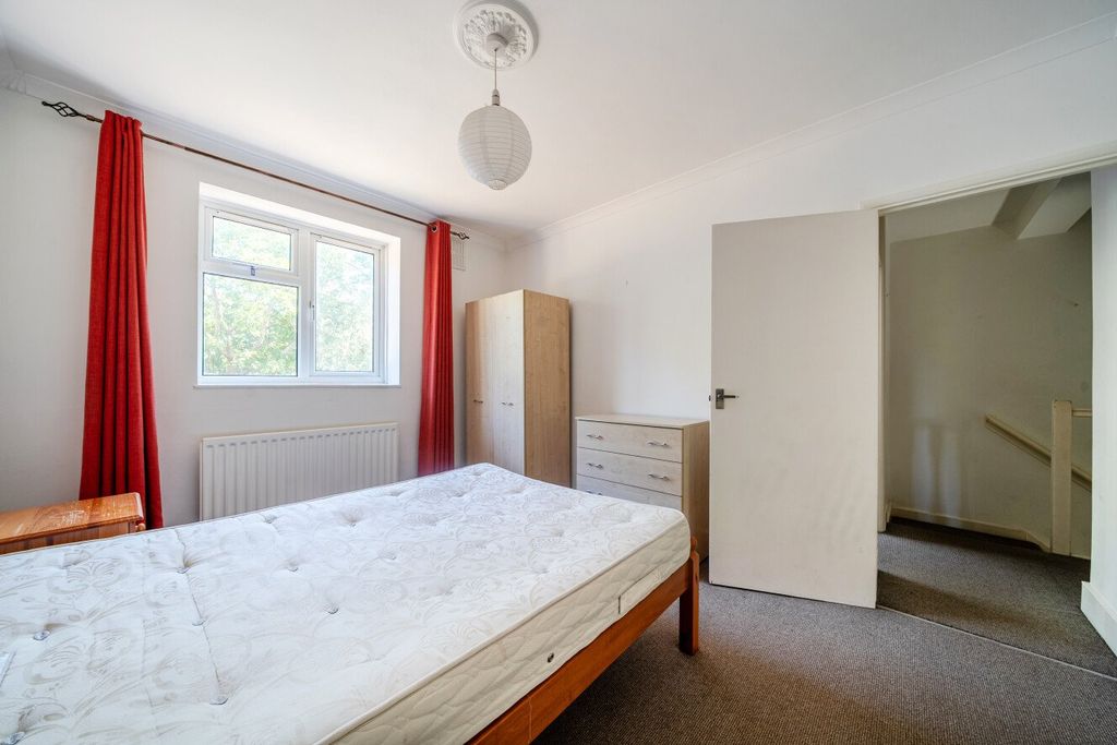 Property photo 3 of 11 Picture No. 23