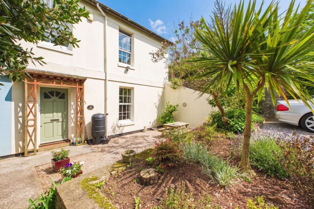 Property photo 1 of 19