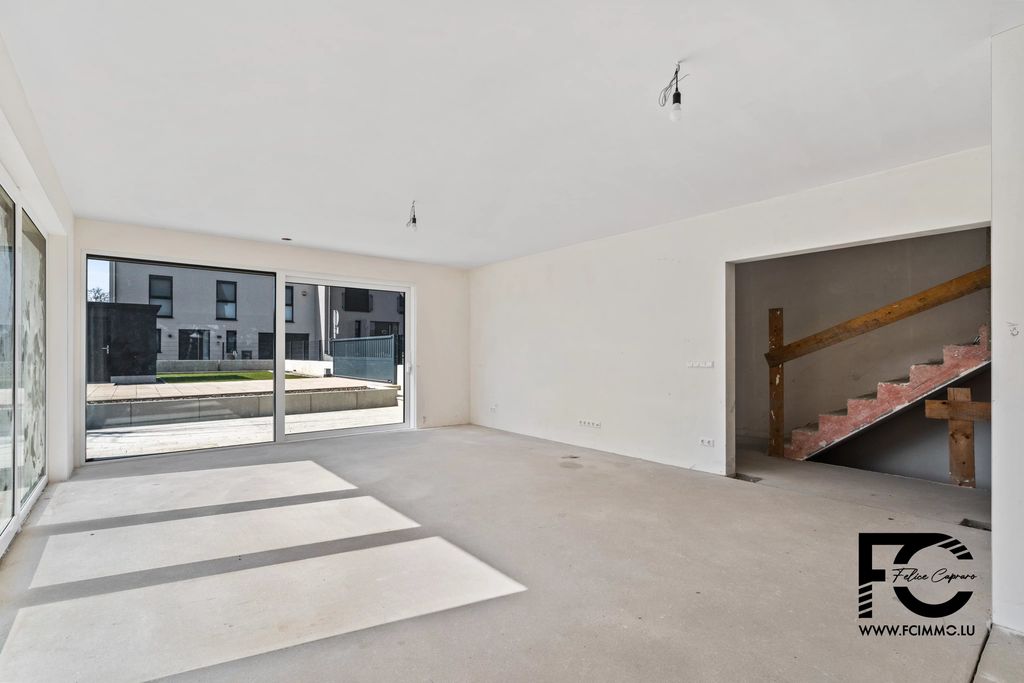 Property photo 3 of 45
