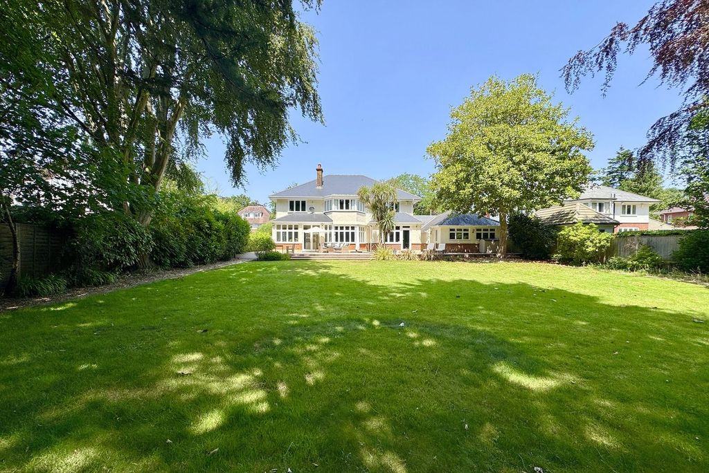 Property photo 3 of 34