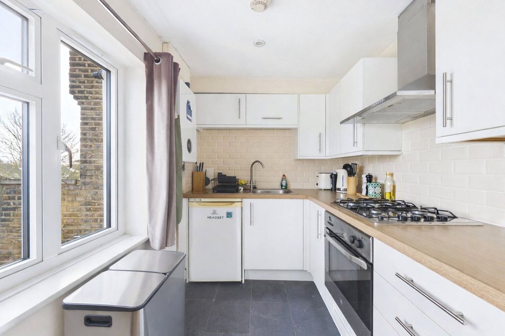 Property photo 3 of 15 Picture No. 05