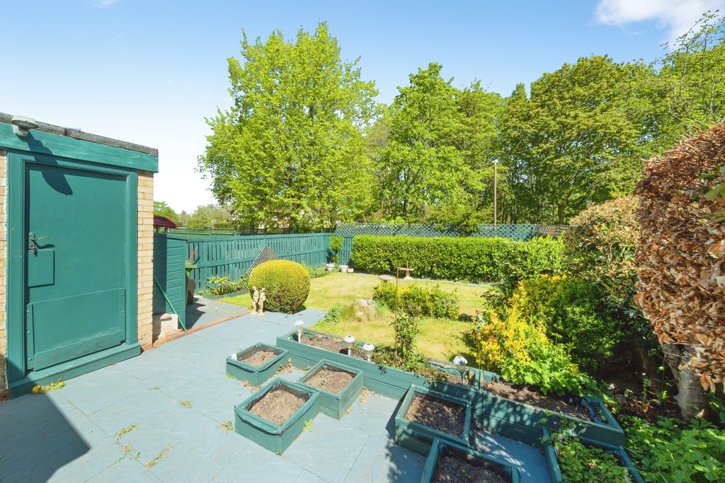 Property photo 2 of 19