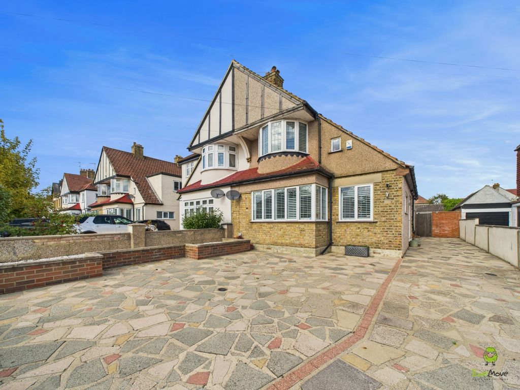 Property photo 1 of 10 Presented By Robert At Ewemove Bexleyheath And Dar