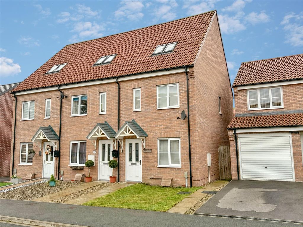 Property photo 1 of 20 Front