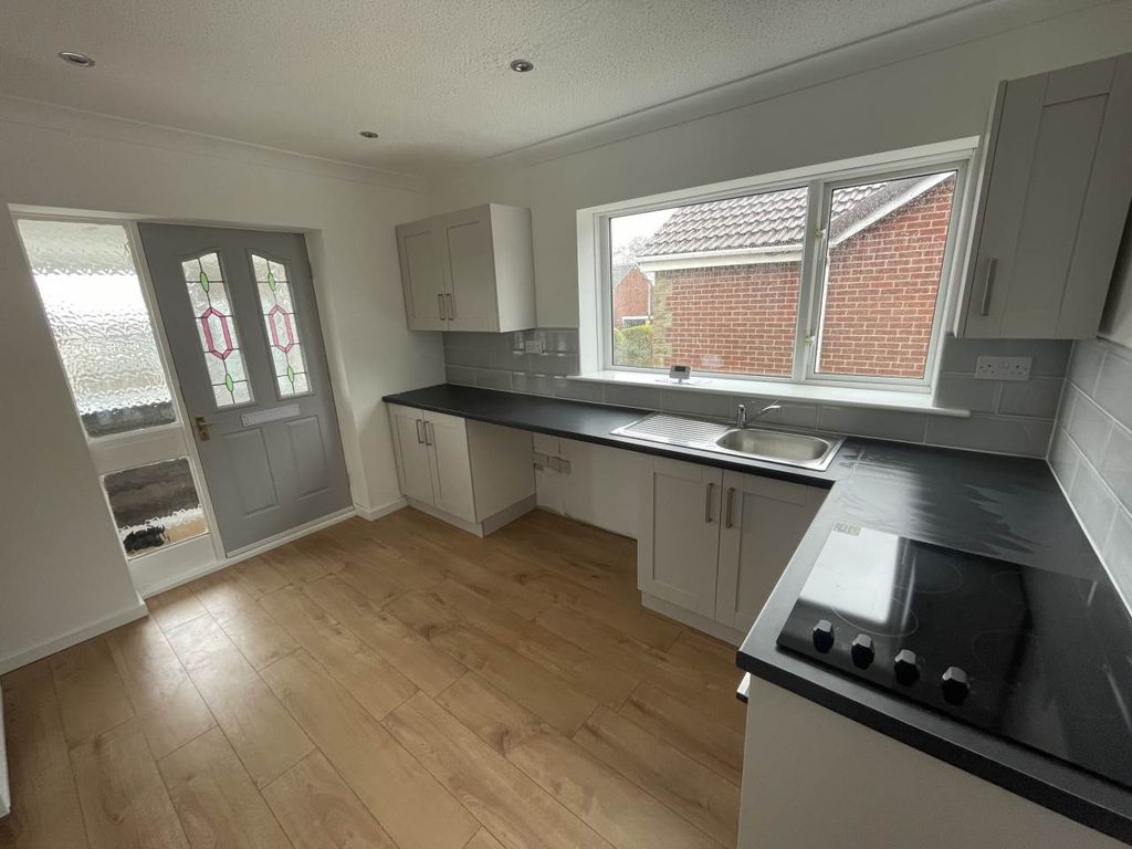 Property photo 3 of 8 Img_1304