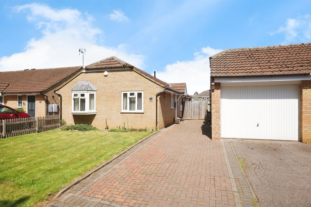 Property photo 1 of 17