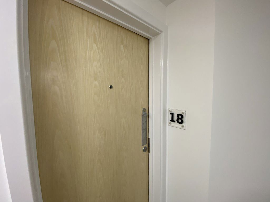 Property photo 2 of 36