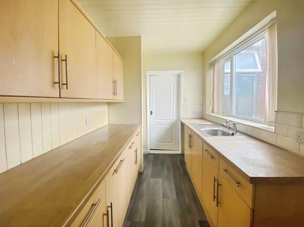 Property photo 1 of 16 5159561