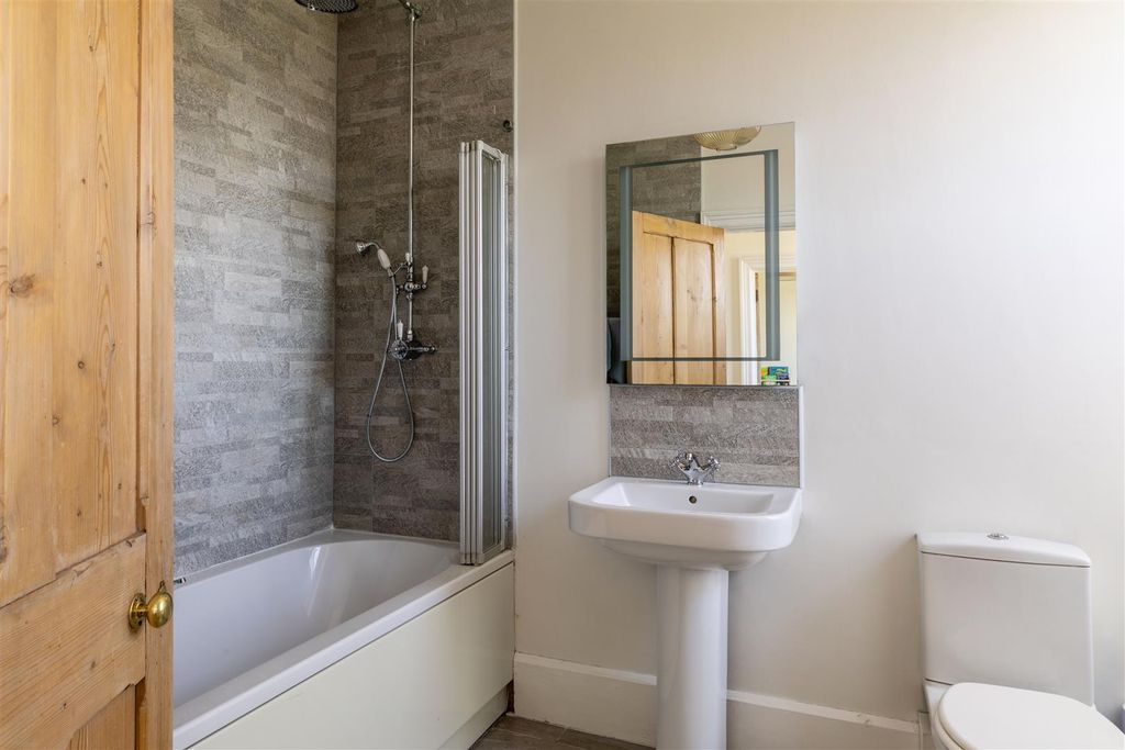 Additional image 28 of 5 bed detached house for saleCockshot Road, Reigate RH2