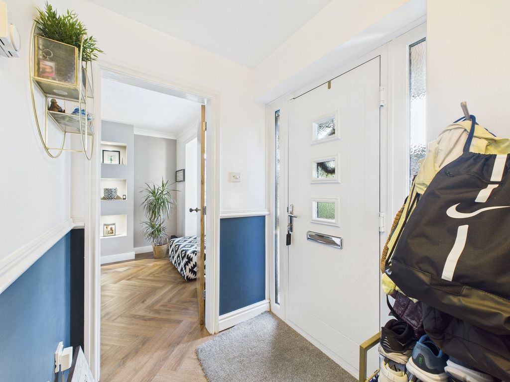 Property photo 3 of 26