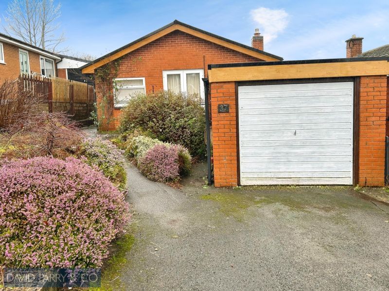 Property photo 1 of 10 Detached Bungalow
