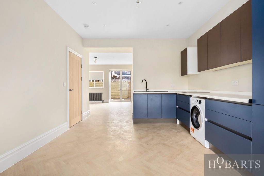 Property photo 1 of 15 3 Bedroom Semi Detached Victorian Villa For Sale