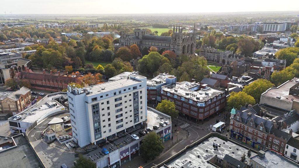 Property photo 1 of 22