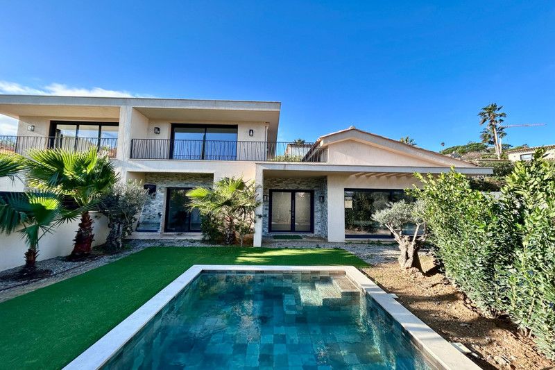 Property photo 1 of 5