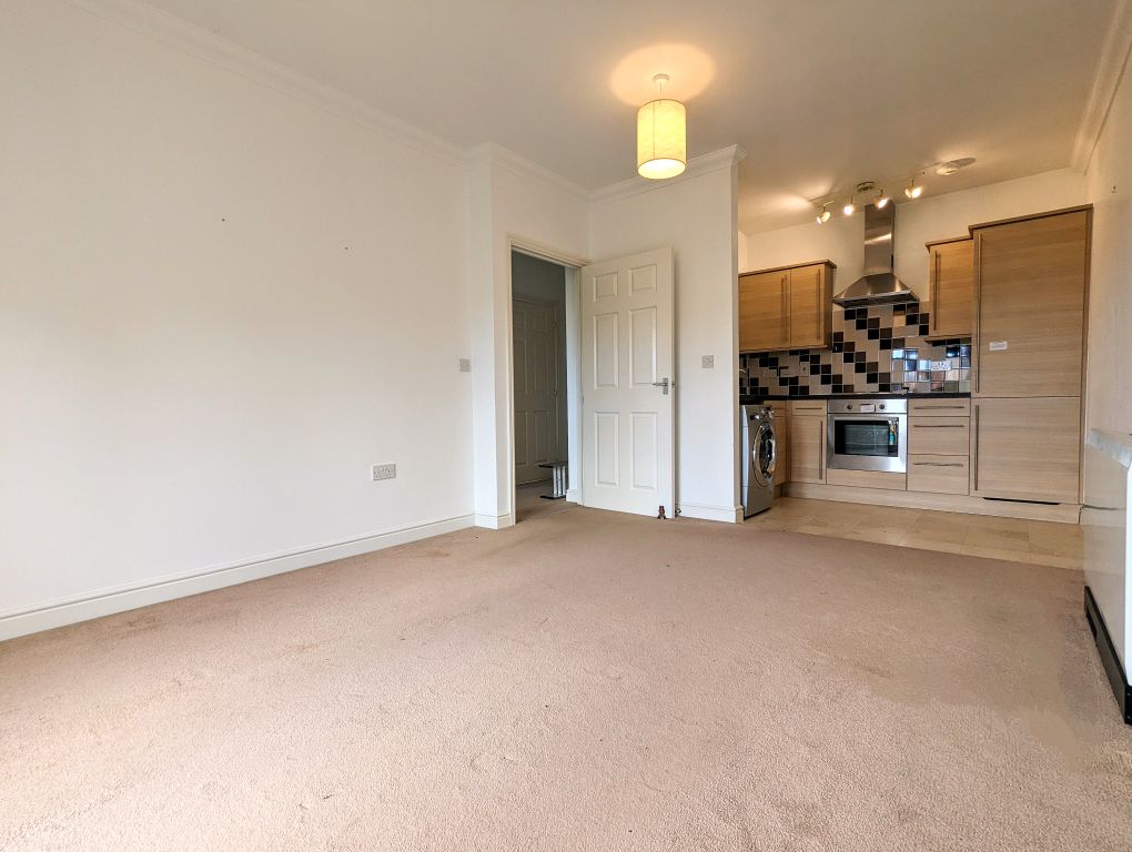 Property photo 3 of 8 Bedroom