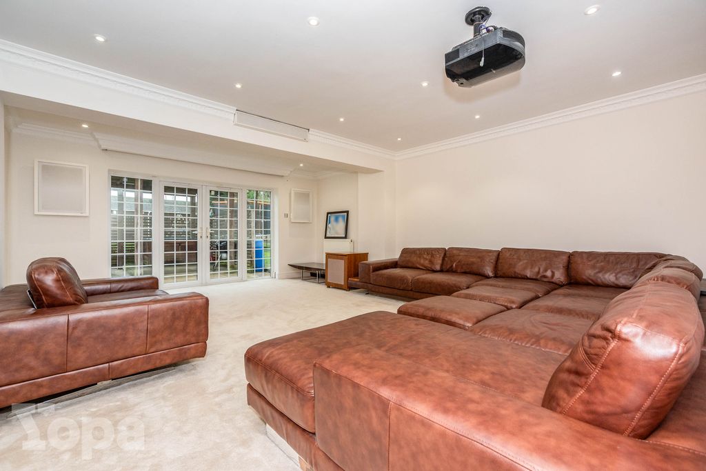 Property photo 3 of 51 Photo #3