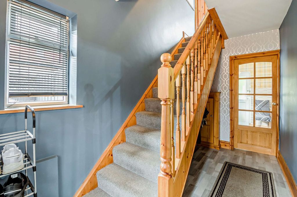 Property photo 2 of 49