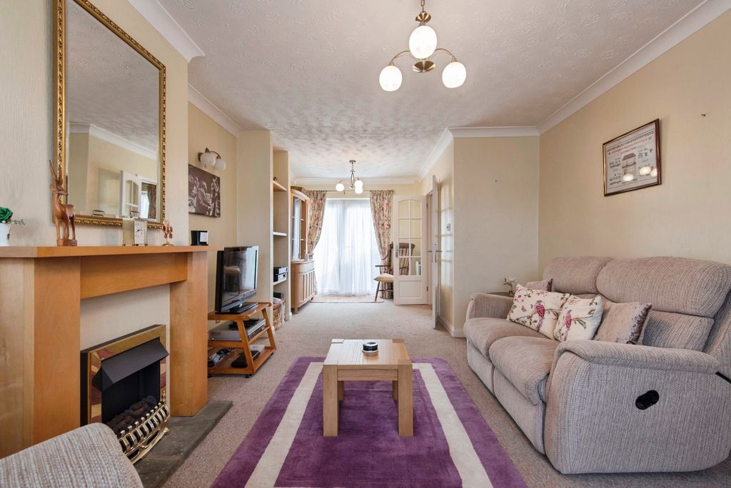 Property photo 2 of 15 Pbox-Img.Jpg