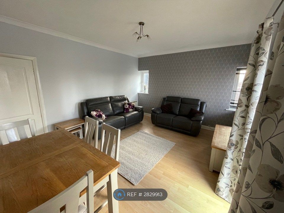 Property photo 2 of 12 Living Room