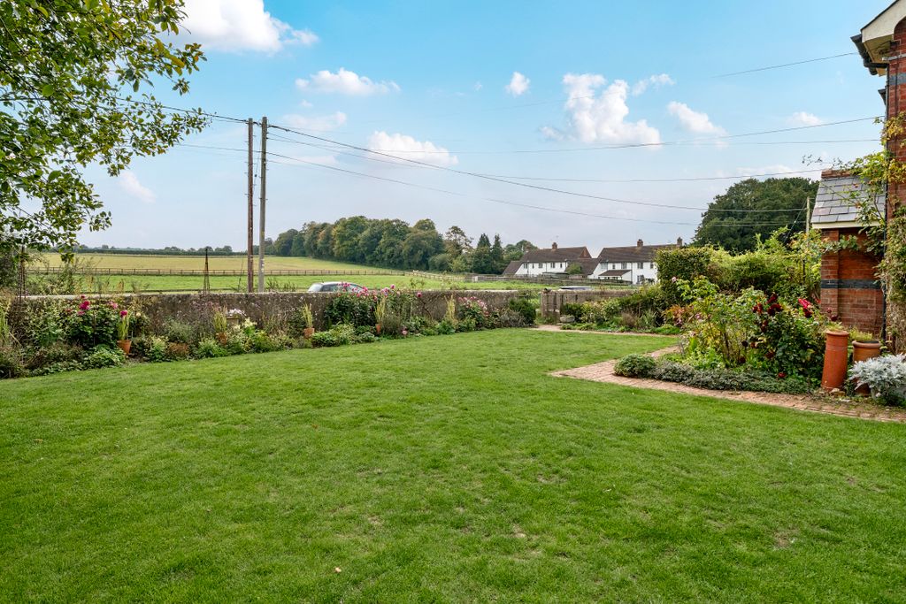 Property photo 3 of 22