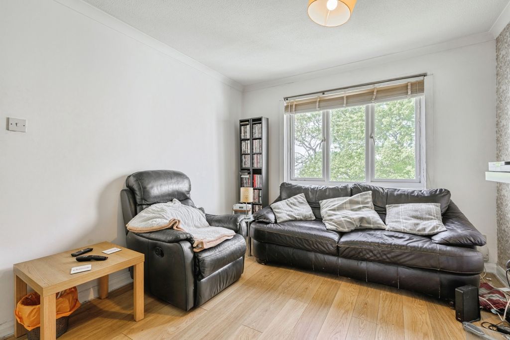 Property photo 3 of 17 Pbox-Img.Jpg