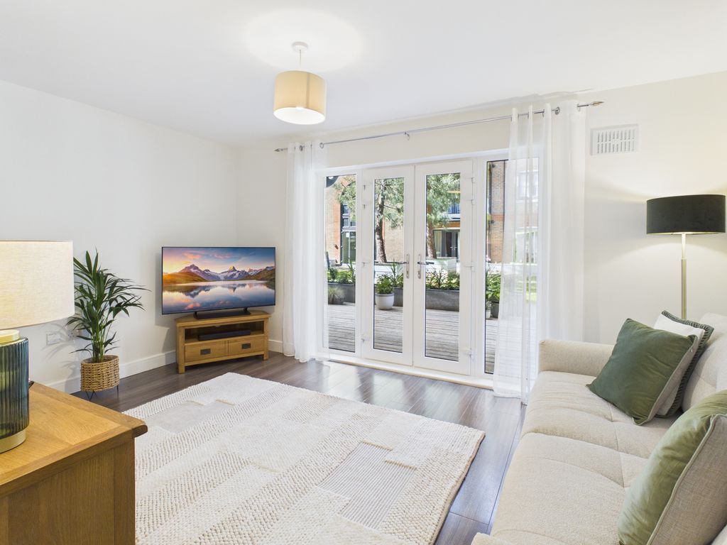 Property photo 1 of 12 Sitting Room