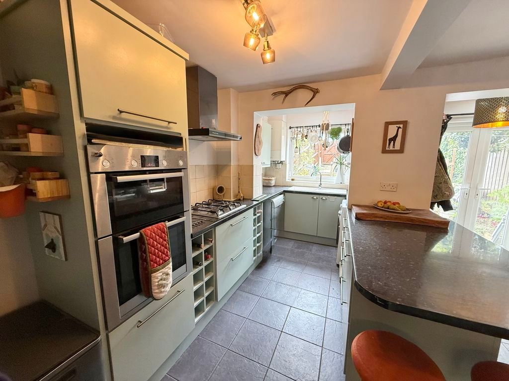 Property photo 3 of 15 Kitchen