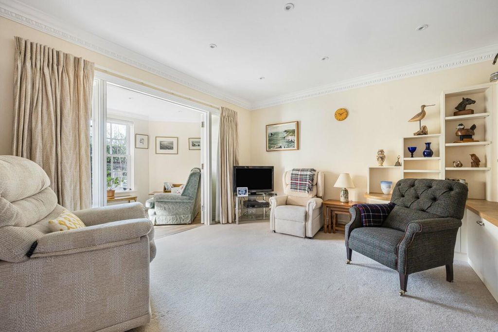 Property photo 3 of 17 Image