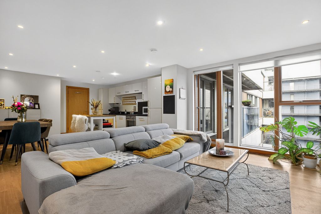 Property photo 1 of 22 Open Plan Living