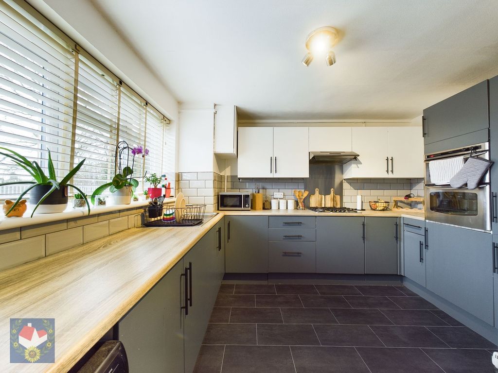 Property photo 2 of 12 Photo 2