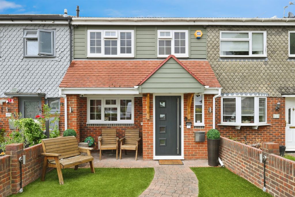 Property photo 1 of 18