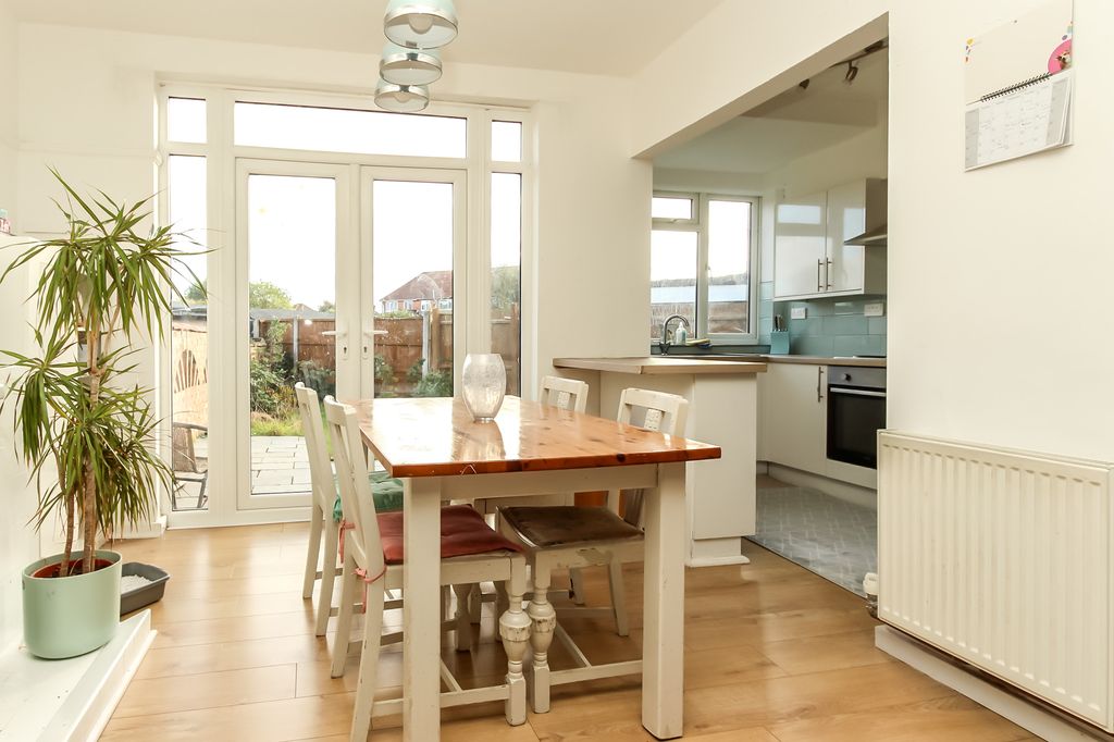 Property photo 3 of 12 Dining Area